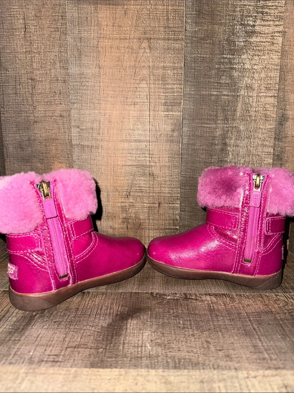 UGG authentic toddler boots size 6